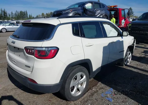 2018 Jeep Compass Latitude 4X4 from USA, damaged, VIN 3C4NJDBB7JT262384